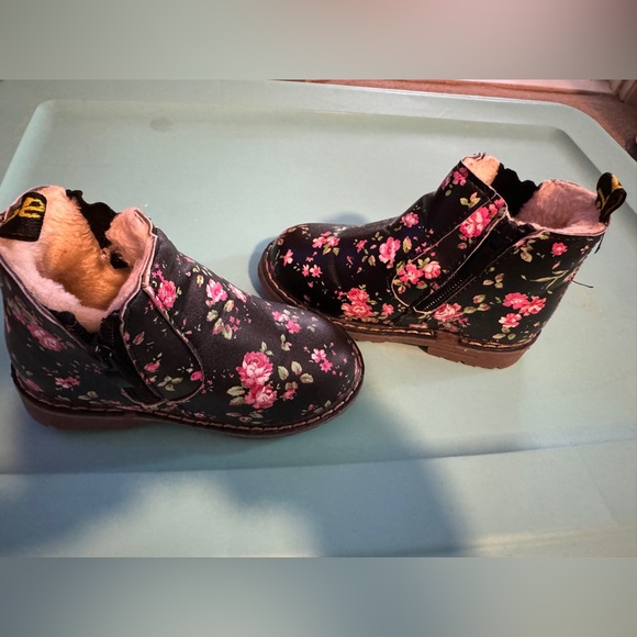 Blac floral girls toddler zipper boots - Picture 2 of 3